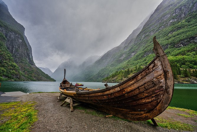 2-Day Round Trip from Bergen: THE GRAND SOGNEFJORD – fjords, waterfalls, glacier - Nigardsbreen glacier day 2: blue ice, careful footing, and time management
