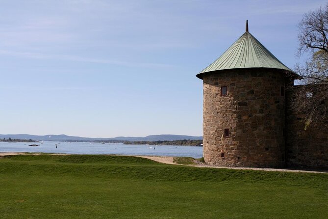 2- hour kayak trip on the Oslo Fjord - Meeting at Karenslyst: gear fit and the kind of safety briefing you’ll trust