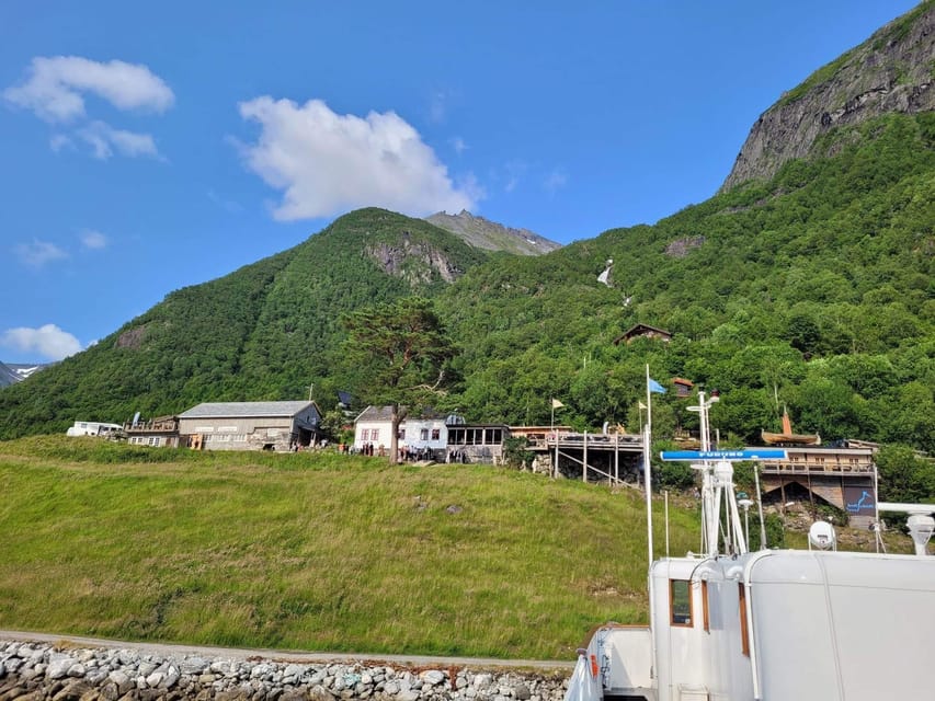 Ålesund-Trandal fjord tour with 3 hours stop at Trandal - Trandal’s 2-hour free stop: how to spend it without stress