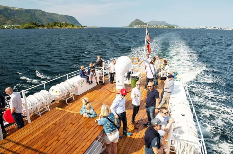 All About the Fjords, in one tour by bus & boat from Ålesund - Price and value: what $167 buys you (and what it doesn’t)