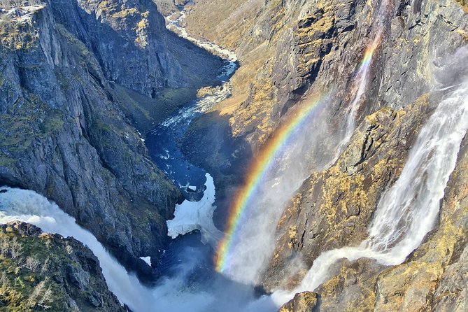 AMAZING HARDANGER FJORD: Private guided round trip from Bergen, 10 hours - Steinstø Fruit Farm: Coffee, Apple Pie, and a Fjord View