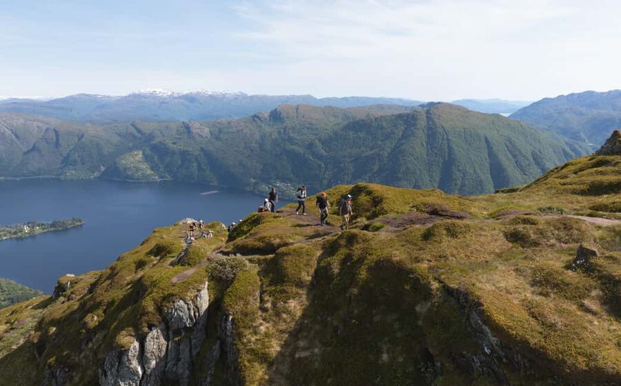 Bergen: Fjord Hiking - Public tour - Choosing the mountain: Hananipa, Bruviknipa, or Arnanipa