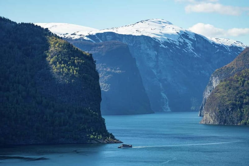 Bergen: Flam Railway, Stegastein and Fjord Cruise Day Tour - The Flåm Line route: Voss to Myrdal to Flåm by panoramic rail
