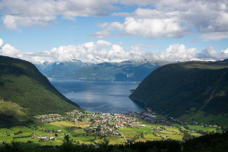 Bergen: Guided Fjord & Glacier Tour to Fjærland - Fjærland Arrival and the Glacier Museum Plan