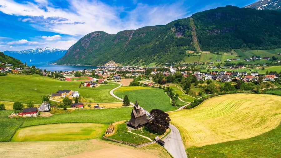 Bergen: Guided Fjord & Glacier Tour to Fjærland - Bøyabreen and the Jostedalsbreen Connection