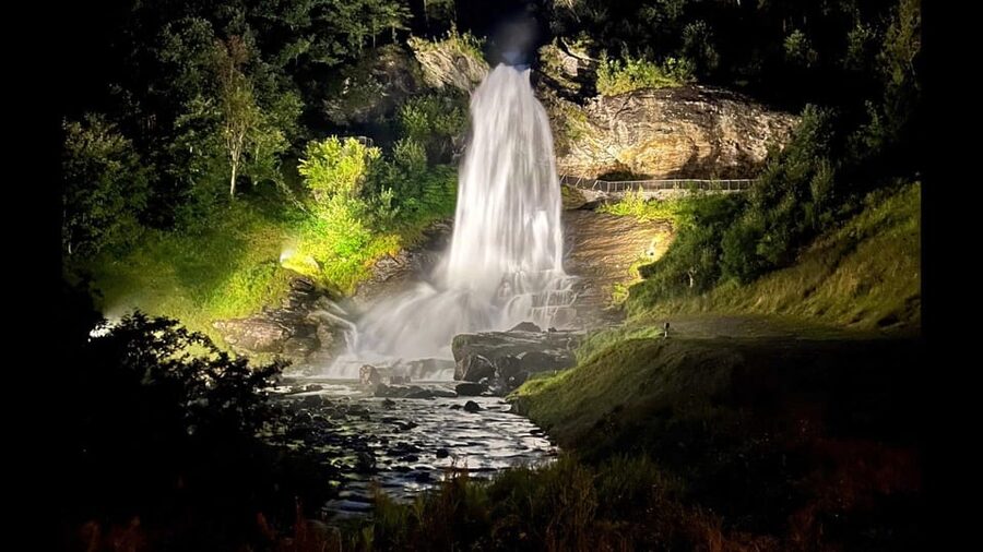 Bergen: Private Waterfalls and Wonders of Fjord Norway - A private 10-hour fjord loop that’s built for real sightseeing