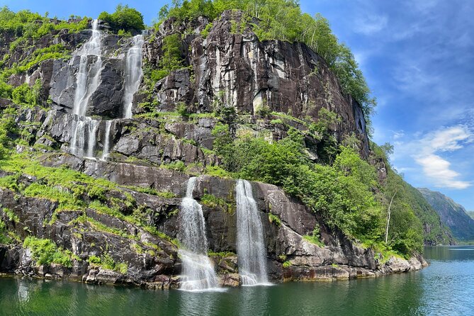 Bergen to Hardangerfjord VIP car + private yacht Fjord cruise - How the day actually unfolds: Bergen to Norheimsund, with waterfalls as the opener