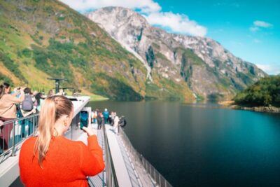 Bergen: UNESCO Fjord Cruise, Flåm & Stegastein - Incl. Lunch - Bergen departure and the bus day: long road, smart rhythm
