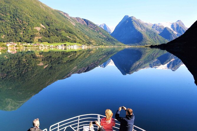 Fjord Cruise to Sognefjord and Bøyabreen Glacier - Practical tips for weather, timing, and making the most of short stops