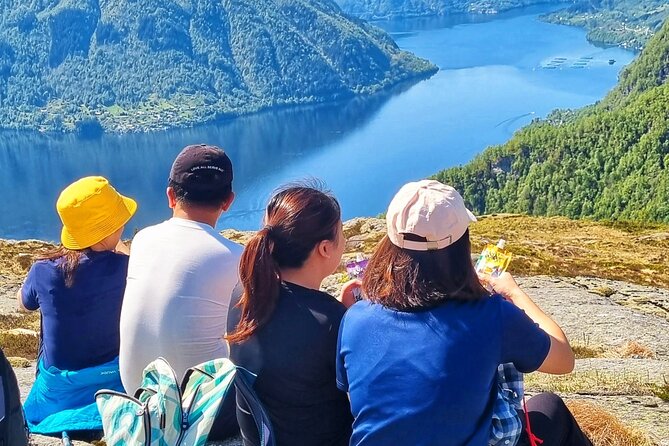 Fjord Hiking - Private tour - Snack breaks and small comforts that keep the day fun