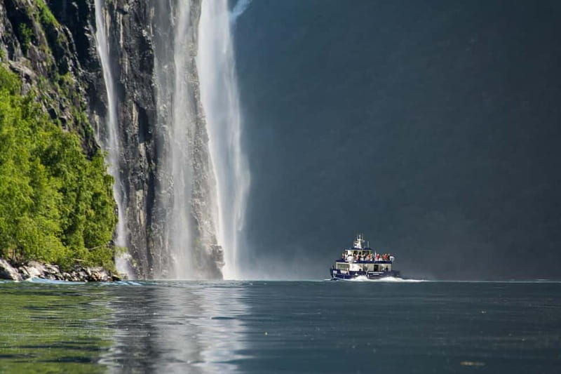 From Ålesund: Round Trip Fjord Cruise to Geirangerfjord - Key things that make this Ålesund to Geirangerfjord cruise work