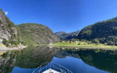 From Bergen: Modalen Private Fjord Cruise with Waterfalls - From Bergen’s Strandkaien and Bryggen views to the quiet fjord run