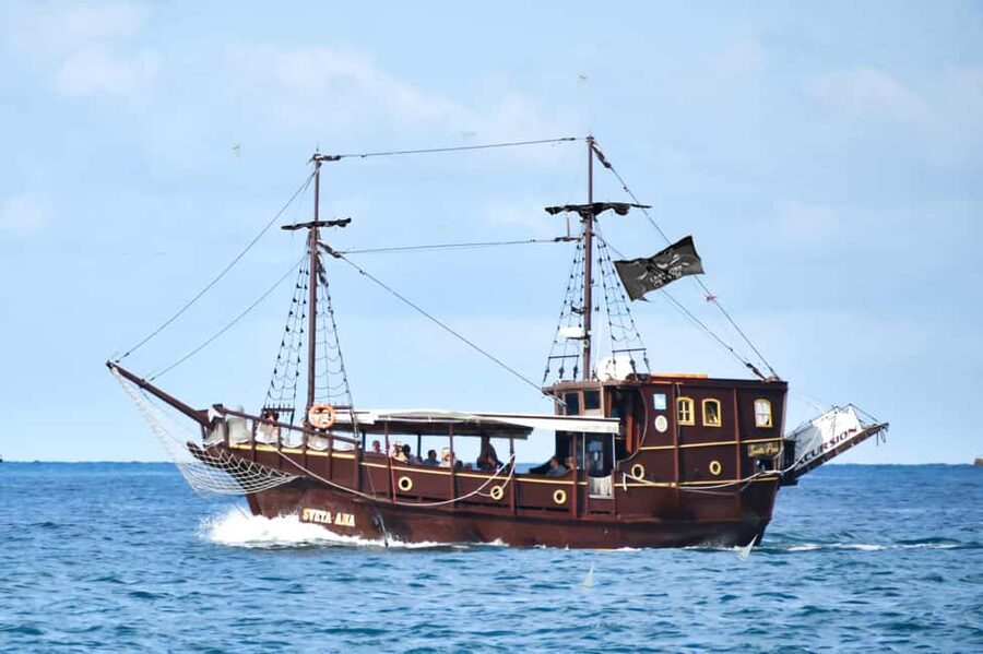 From Vrsar: Boat Trip to Rovinj and Lim Fjord - Lim Fjord Views: Dramatic Cliffs and the Calm Between Stops