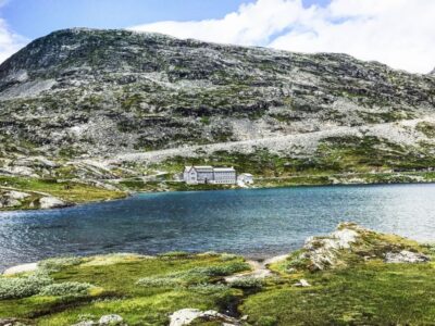 Geiranger: Dalsnibba, Flydalsjuvet, Eagle Bend & Fjords Tour - Meeting at Ørnevegen 5: easy to spot, if you’re looking