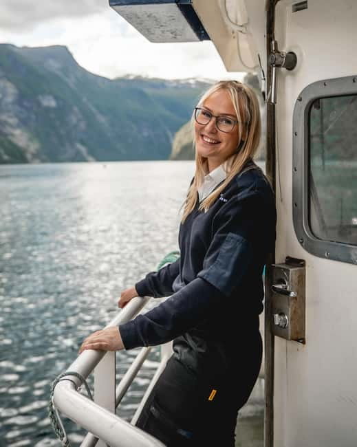 Geiranger: Fjord and Waterfalls Sightseeing Boat Trip - Inside cabin vs outer deck: comfort choices that affect your photos