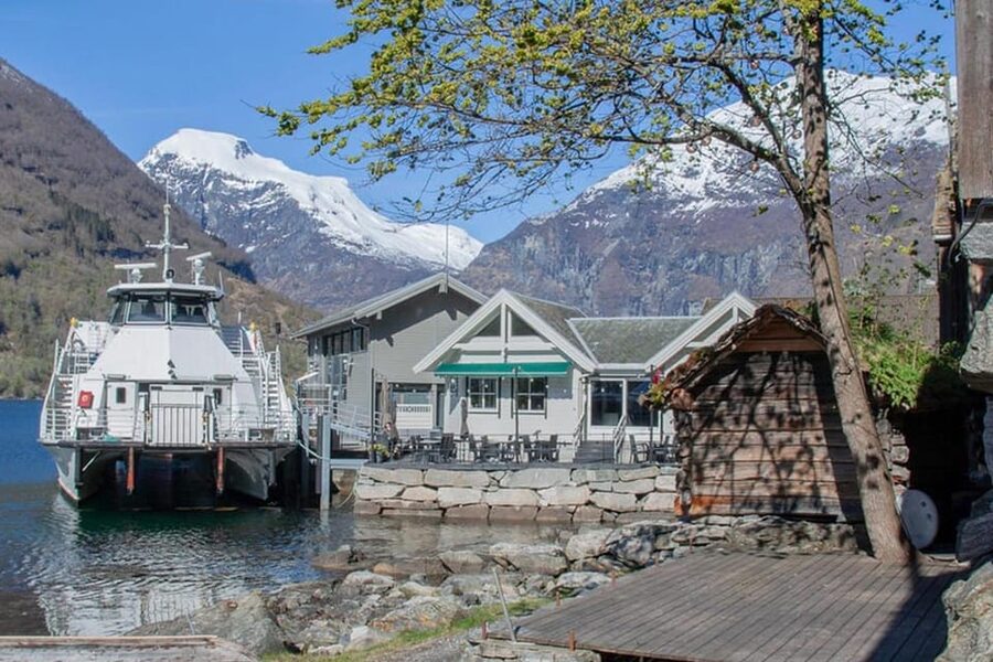 Geiranger Fjord Boat Tour with Waterfall Tasting - Cruising the UNESCO Geiranger Fjord: the wide-view payoff