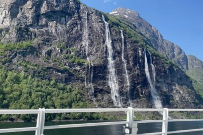 Geiranger Fjord Tour from Hellesylt (2 hours in Geiranger) - Cruising Geiranger Fjord: what the guide helps you notice