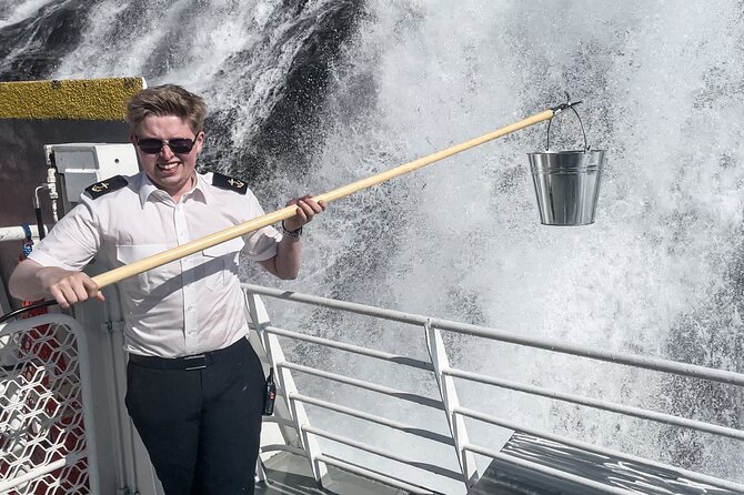 Geiranger Fjord Tour with Waterfall Tasting - Crowds, weather, and where you should stand on the boat