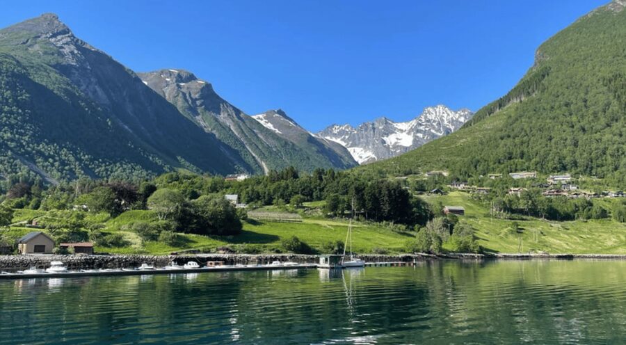 Hjørundfjord Fjord Cruise Afternoon Rountrip from Ålesund - Should you book this afternoon roundtrip from Ålesund?