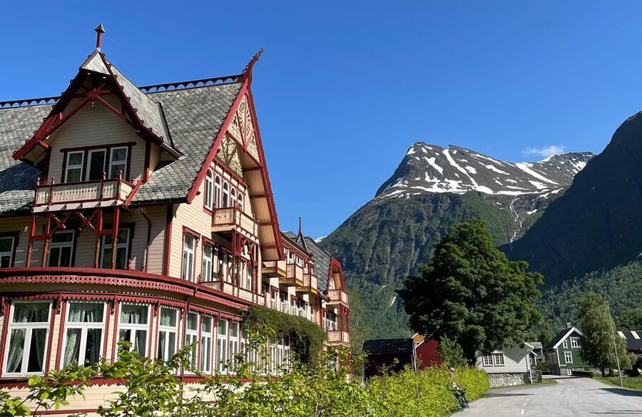Hjørundfjord Fjord Cruise roundtrip from Ålesund - Key things that make this cruise worth it