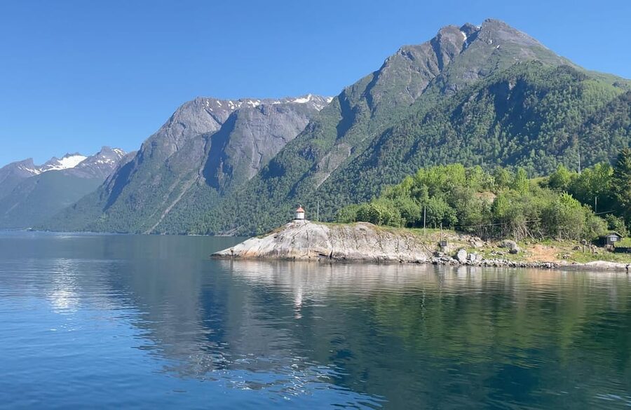 Hjørundfjord Fjord Cruise roundtrip from Ålesund - Price and value: what $115 really buys you