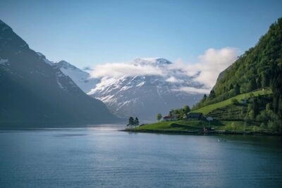 Hjørundfjord Fjord Tour Roundtrip from Ålesund - Vegsund Strait and the Boathouses: A Short Pre-Show