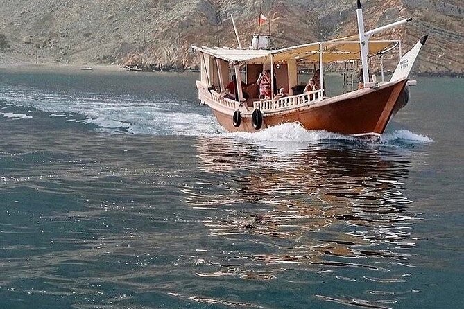 Khasab Dhow Cruise To Musandam Fjords With Lunch Onboard - Omani lunch onboard: what a semi buffet actually feels like