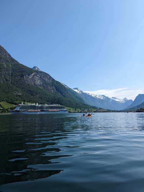 Olden: Guided beginner friendly fjord kayaking.Local company - The 20-minute safety briefing that actually sets you up