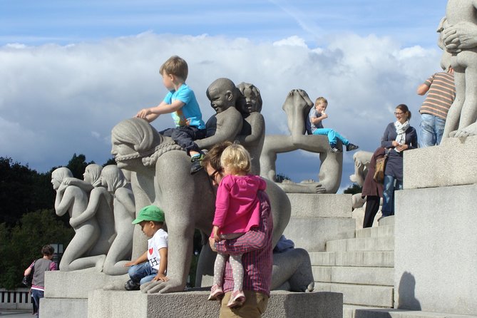 Oslo Combo Tour: Grand City Tour and Oslo Fjord Cruise - Timing and energy planning for a 7.5-hour highlight loop