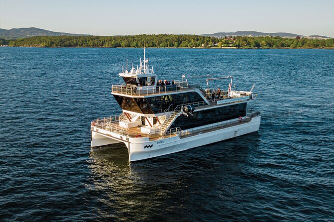 Oslo fjord 3-Course Dinner Cruise with Live Music - The 3-course Nordic meal: what the buffet format really means