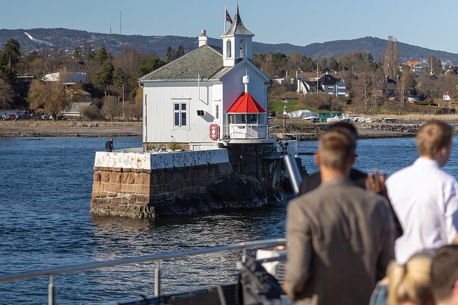 Oslo fjord 3-Course Dinner Cruise with Live Music - Getting there: Rådhusbrygge and how to pick your moment