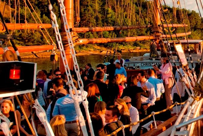 Oslo Fjord Evening Cruise with Shrimp Buffet on a Sailing Ship - Cold, wind, and blankets: how to dress like you’ll enjoy it
