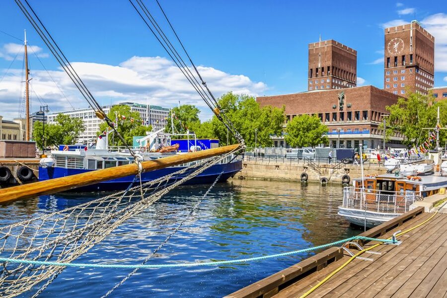 Oslo: Grand City Sightseeing Tour by Bus with Fjord Cruise - Folk Museum (May–Sept) or Kon-Tiki Museum (Oct–Apr): the seasonal choice