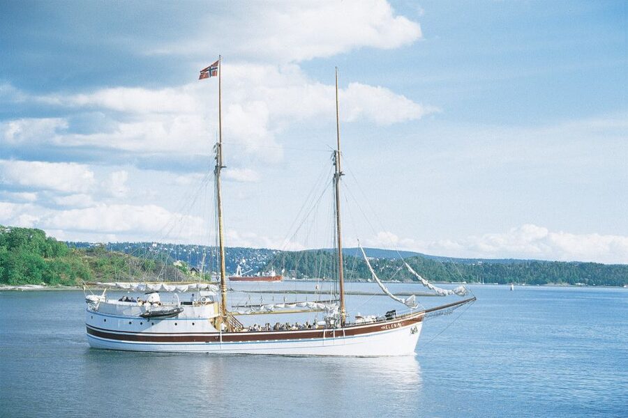 Oslo: Oslo Fjord Cruise with Live Jazz Music & Shrimp Buffet - The shrimp buffet: what’s included and how it helps the evening