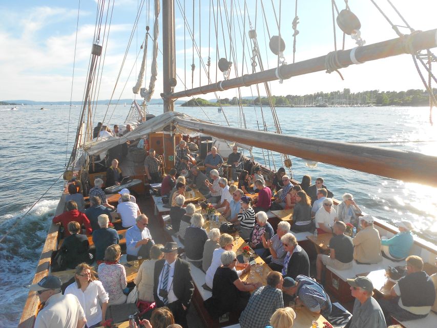 Oslo: Oslo Fjord Cruise with Live Jazz Music & Shrimp Buffet - Boarding the ship: what the traditional sail feels like