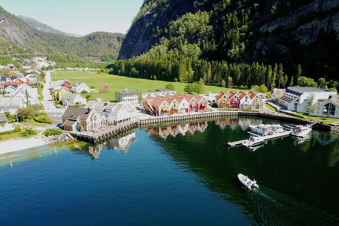 Private Cruise: Mostraumen by Zodiac or Lux Pontoon Boat - Who should book this private fjord cruise