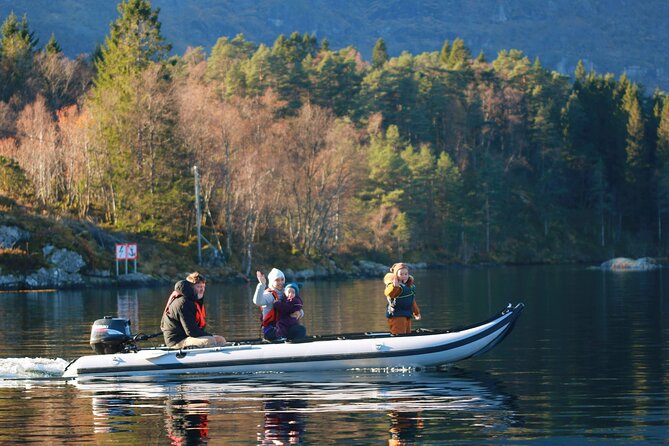 Private Fjordcruise by Luxury Pontoon Boat - Bergen Fjords - Heated comfort gear: why it changes everything on rainy days