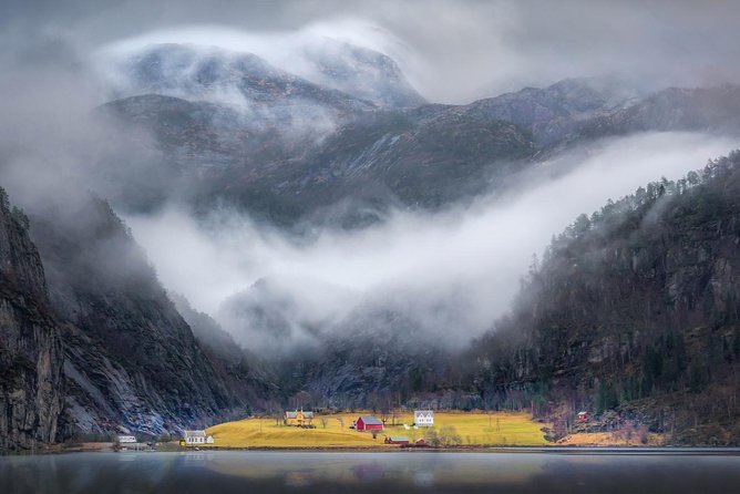 Private Fjordcruise by Luxury Pontoon Boat - Bergen Fjords - Price and value: what you’re really paying for