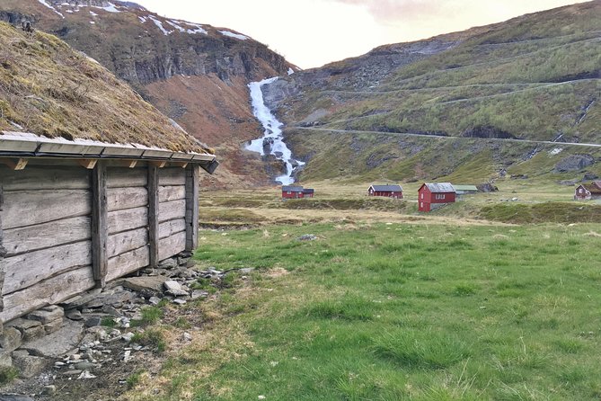 PRIVATE GUIDED TOUR: King of the Fjords – round trip to the Sognefjord, 11 hours - The Sognefjord cruise: seeing the fjord through a local ferry route