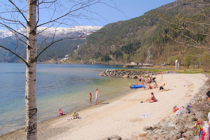 PRIVATE GUIDED TOUR: Secrets of the Fjords - the Osterfjord and Mo, 6-7 hours - Kvernhusfossen, Mostraumen, and the return across Nordhordlandsbrua