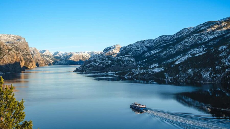 Stavanger: Scenic Fjord Cruise to Lysefjord and Preikestolen - Electric quiet on the Lysefjord: what you actually feel on board