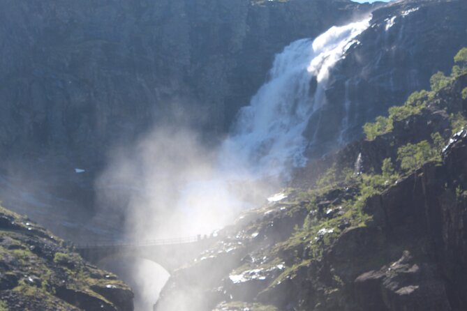 Trollstigen 100% Highlights Fjord to Troll 10 stops 16 seats max - Stordal and Kopparsteinen: the fjord view plus road-builder history