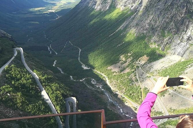 Trollstigen 100% Highlights Fjord to Troll 10 stops 16 seats max - Liabygda Church: where the fjord splits toward Tafjord and Geiranger