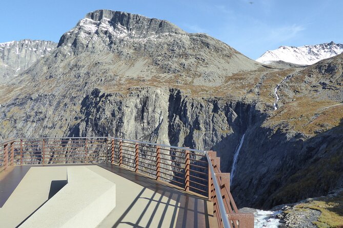 Trollstigen 100% Highlights Fjord to Troll 10 stops 16 seats max - Gudbrandsjuvet: walking bridges over waterfalls with glass-and-rust engineering